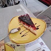 Cheesecake at Viva Chapata in Madrid