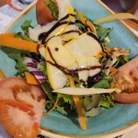 Salad viva at Viva Chapata in Madrid