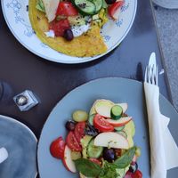 Brot mit Aufstrich at By Maida in Graz