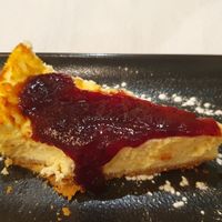 Cheese cake con moras at Artemisa Sol in Madrid