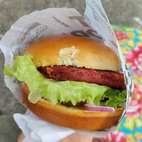 Burger de feijão at Seu Trem in Belo Horizonte