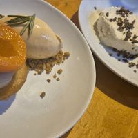 Aprikosenküchlein und das leckerste Tonka-Mousse ever at Tonka in Frankfurt