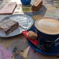 Daadeltarte + Cappuccino with oatmilk at Taboe Bar & Keuken in Zwolle