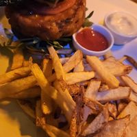 that bread bun is COMICALLY small at ArtBurger in Pisa