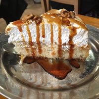 tarta de caramelo nata y nueces at B13 Bar in Madrid