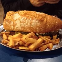 Bocadillo de seitán con pimiento verde at B13 Bar in Madrid