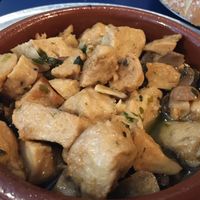 Pollo y Aglio at B13 Bar in Madrid