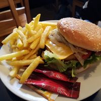 Burger at B13 Bar in Madrid