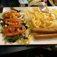 Combo plate with sausages at B13 Bar in Madrid