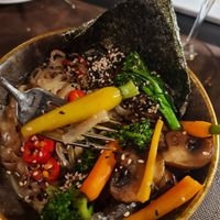 Rice noodles with fresh vegetables and seaweed. at Salpoente in Aveiro