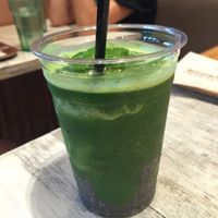 kale smoothie at Acai Cafe - Island Veggie in Tokyo