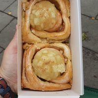 Apple cinnaroll at Cinnamood in Munich