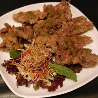 Garlic and herb chicken at Olu Olu Cafe in Tokyo