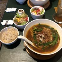 Red hot don-don ramen set  at Olu Olu Cafe in Tokyo