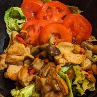 Vegan salad with seitan at La Muga in Bilbao