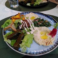 Vegan plate at Elyssar in Sete