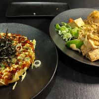 Left: veggie okonomiyaki, right: vegtables pad thai with tofu at Silk  in Zagreb