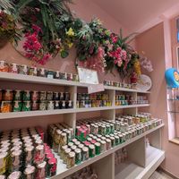 Jars of sweets at Confiserie Zucchero in Bruges