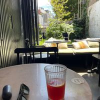 Strawberry kombucha with a view of the garden😄 at Eet- en Koffiehuis Cozette in Ghent