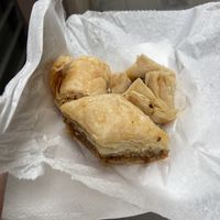 Vegan baklava ✨  at Forn Yara Pa in Barcelona
