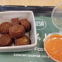 Falafel portion with vegan Romesco sauce at Çosa in Istanbul