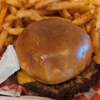 Smash burger single at Yukon Pizza in Las Vegas