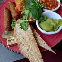 Vegan breakfast (careful, served with dairy butter) at The Shire in Killarney