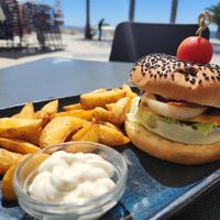 Vegan burger at Sam's Coffee and Bistro in Armacao De Pera
