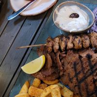 Gemischte Grillplatte und Metaxasauce at Taverna Athene in Berlin