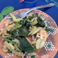 Enaalada de espinaca y manzana at Espacio Nómada in Xalapa