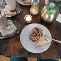 Aprikosentorte und Bananenbrot, beides vegan at Nor.Tisch in Stralsund