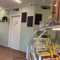  at L'Angolo del Gelato in Travedona-monate