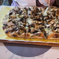 Pizza vegan  at Totale Pizzeria - Parque das Nações in Lisbon