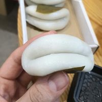 Mangaetteok - close-up at Bizeun - 빚은 서울역점 in Seoul