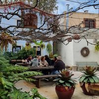  at Flores do Cabo in Colares