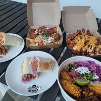 Kichererbsen Wrap, Doobys Dicker Dürüm, Mexical Bowl, Mexican Fries (with sweet potato fries) and Falafel Fries at Dooby's Vegan Streetfood in Bochum