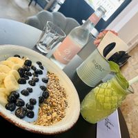 Porridge mit frisch gepresstem „get your greens juice"  at All My Shades of Blue  in Berlin