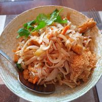 Pad Thai Noodles requested them to swap prawns with tofu and eggs with broccoli. But they left the pepper when its an ingredient.  at Zukithai Fusion Bar Restaurant in Benalmadena