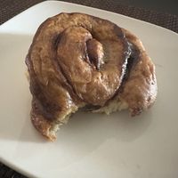 Vegan Cinnamon Rolls 🤤🤤  at Dream Bowlz in Hercules