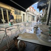 Outdoor seating   at O Melhor Croissant da Minha Rua in Fuengirola