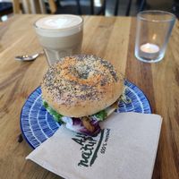 Chickeriki bagel and oat dirti chai at Schmidt's Bagel - Neustadt in Hamburg