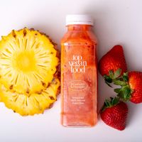 Strawberry Pineapple Smoothies.
Sweet and refreshing energy boosting smoothie, fresh orange juice, pineapple, strawberry
100% freshly squeezed at Dobro Top Vegan   in Dubai