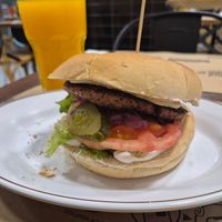 Veganer Beyond Meat Burger at Dominó - Mall Vivo Imperio in Santiago