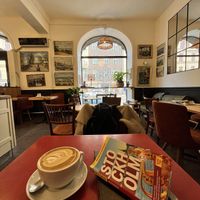 oatmilk Cappuccino - they roast their own coffee beans and this cappuccino was to die for 🤤  at Leonardos Kafferosteri in Stockholm