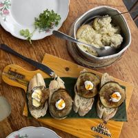 Berenjena con cebolla caramelizada (pedir sin queso)  at Helena Adentro in Filandia