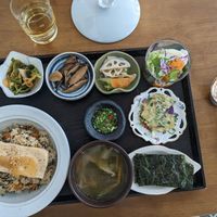 The tofu and seaweed 12000 won lunch set at Obuthan in Busan