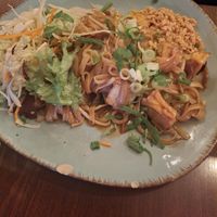 Pad thai with tofu at Lemongrass in Berlin