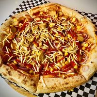 Pizza Americano  at Love Burgau in Budens