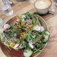Avocado Jungle (Bread with avocado spread)  at Kaffee auf Hawaii - Brunch & Chill in Mannheim