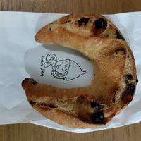 Berry crescent shaped bread at Umm Umm in Tainan